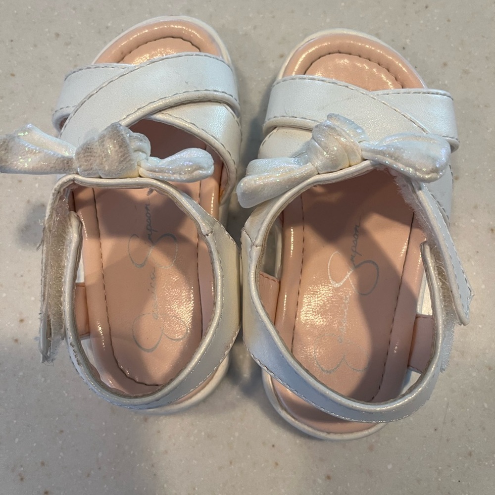 Jessica Simpson Toddler Girls Tia Cross Bow Open Toe Sandals - Picture 2 of 5